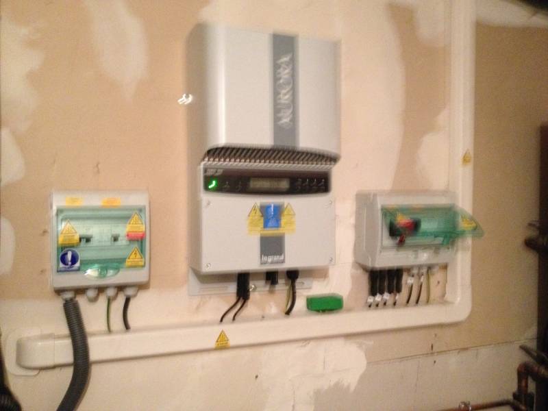 onduleur réparé à AUBENAS par le technicien de FRANCE SAV SOLAIRE