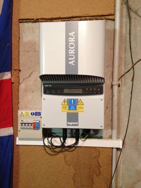 remplacement de l'onduleur TENESOL par un onduleur LEGRAND AURORA chez notre client situé à BOURGES